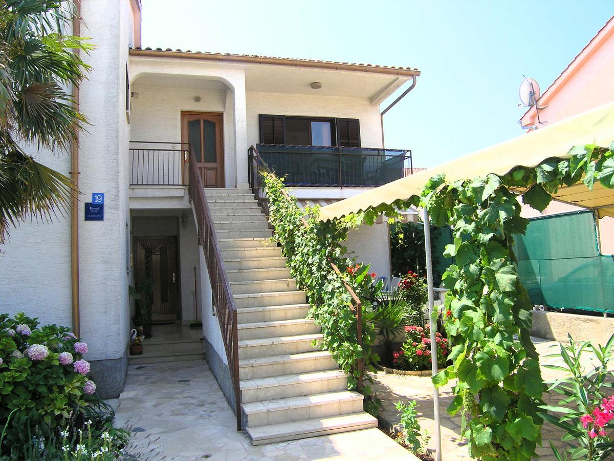 Apartman Braut Krk Town Exteriér fotografie